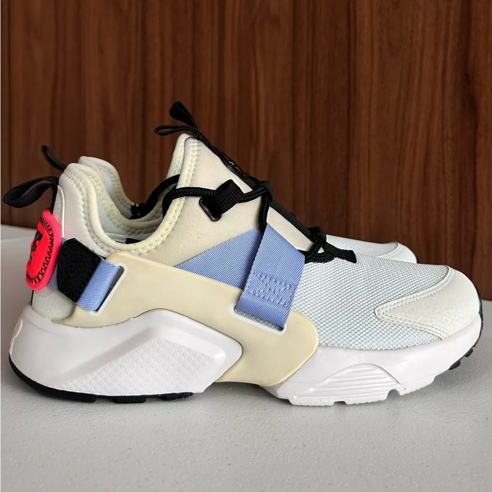 Nike Air Huarache City Low Size 7 - Picture 7 of 15